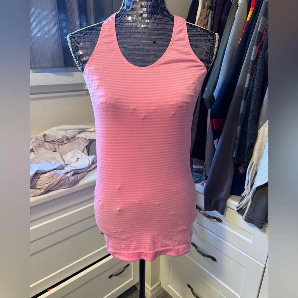 3/$30 Pink Striped under armour Women's Tank Top M Racerback